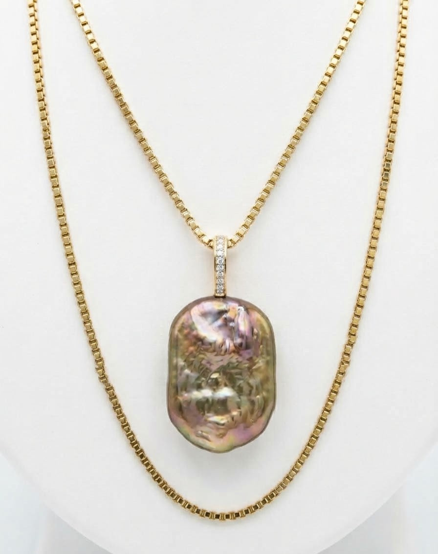 Golden Square shaped Baroque Necklace