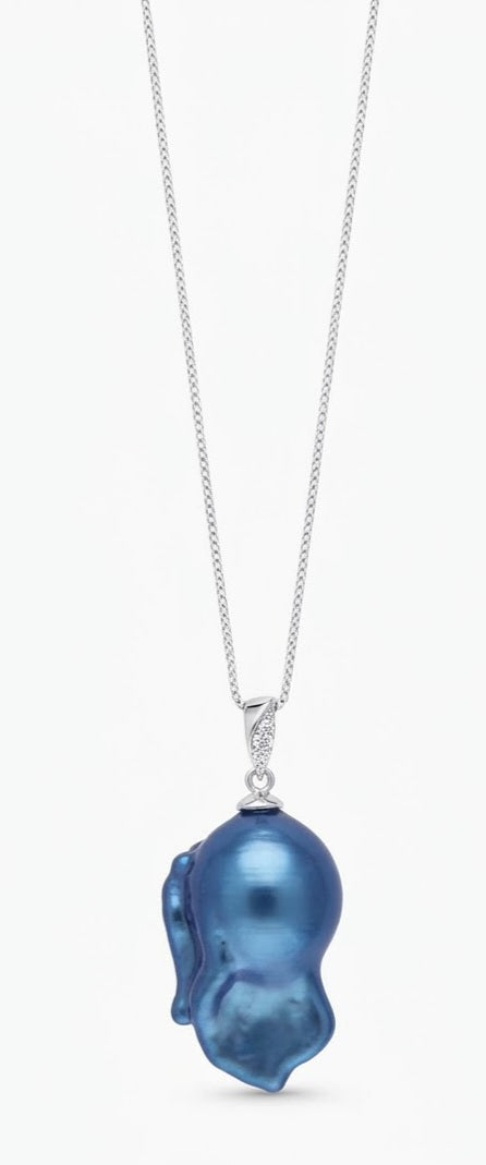 Dreamy Blue Baroque Necklace