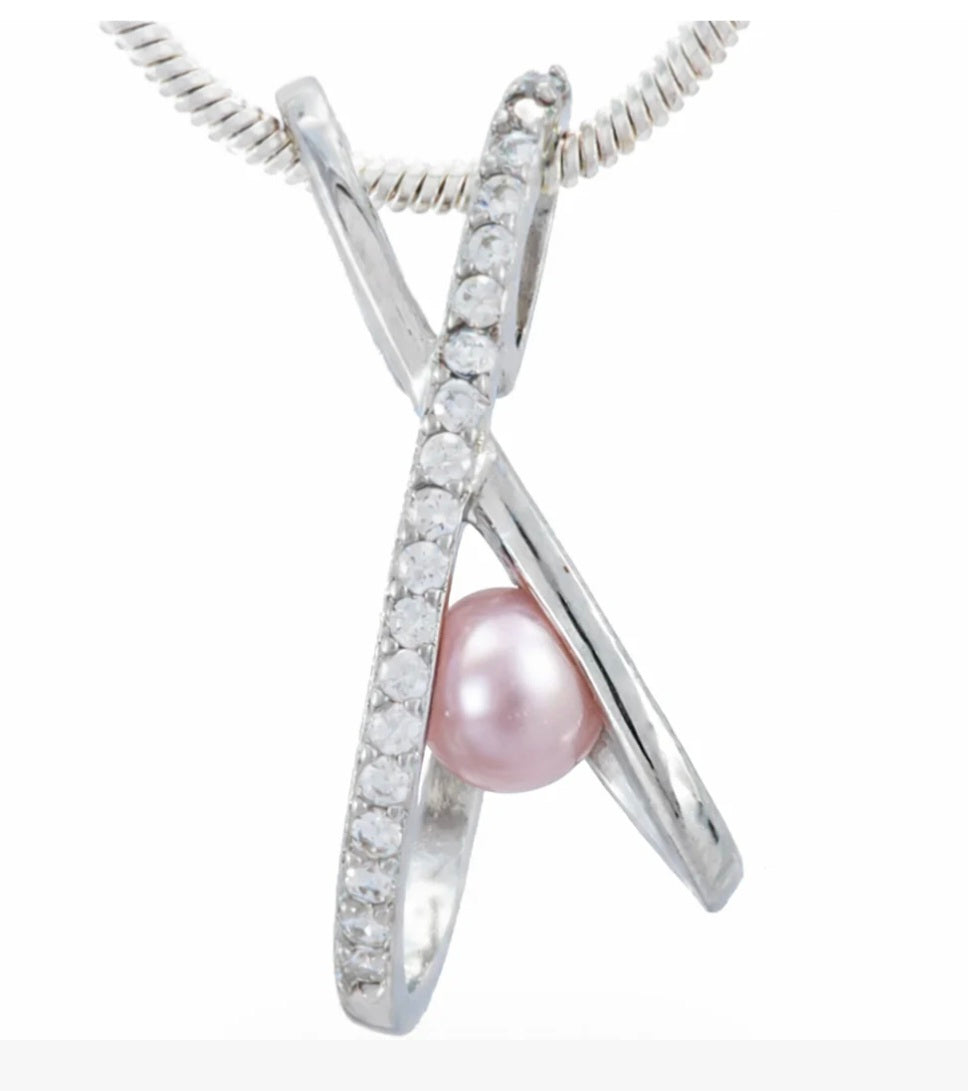 Lynn Pendant
