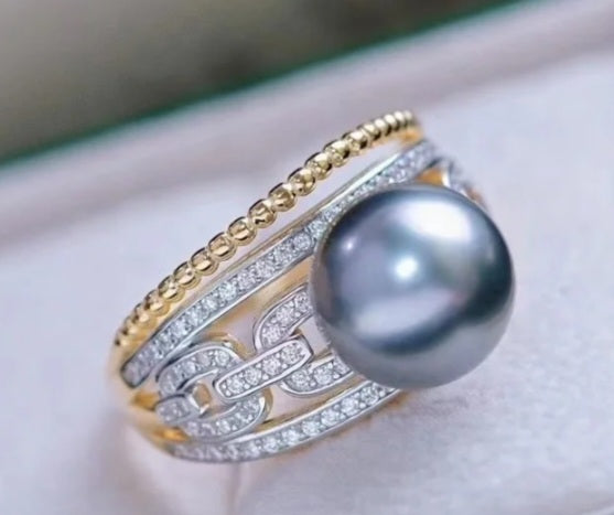 Nina Ring