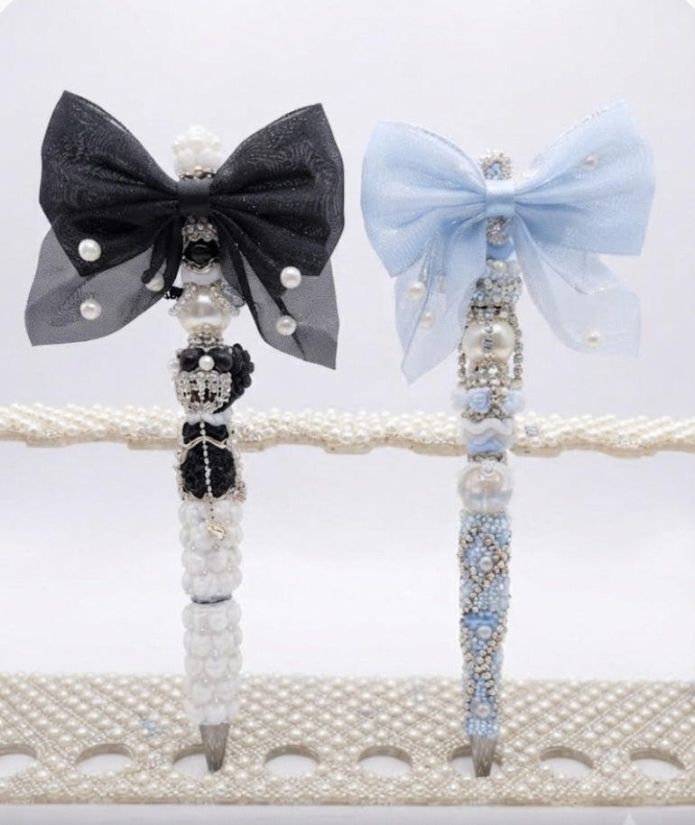 Bow and Pearl Pen
